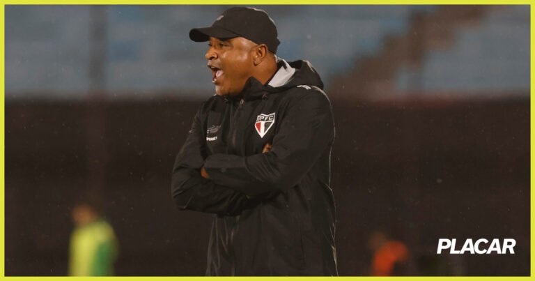 São Paulo supera Boston River em duelo sob forte tempestade