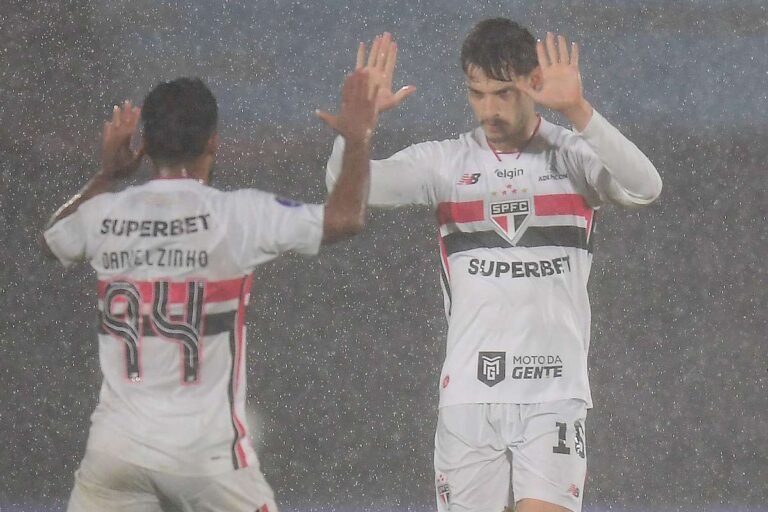São Paulo vence Boston River e avança na Sul-Americana
