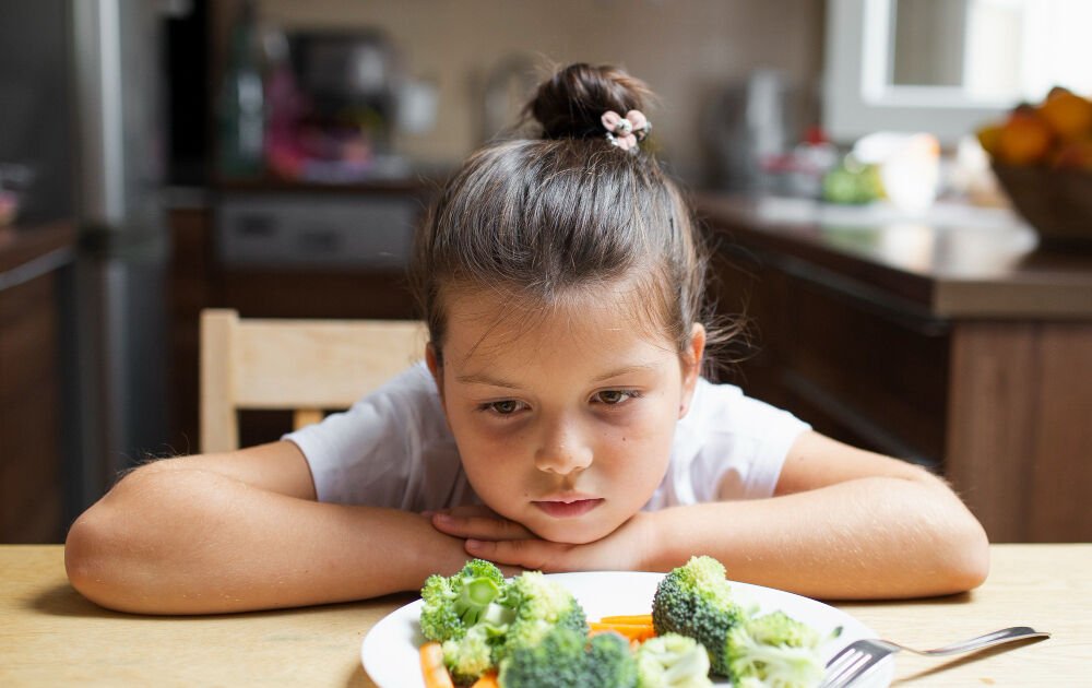 Pediatra explica como seletividade alimentar em crianças autistas é alerta