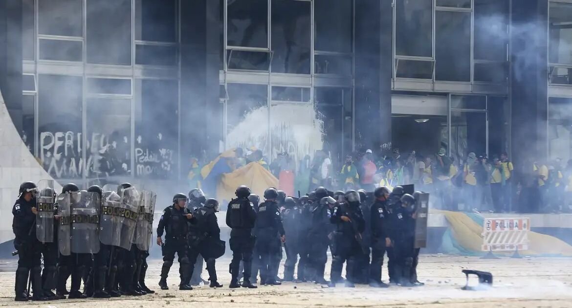 Supremo chega a 1,4 mil condenados pelos atos golpistas