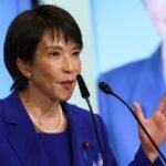 Takaichi realiza oferenda em santuário militar japonês