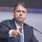 Tarcísio ataca Lula e classifica liderança como ultrapassada