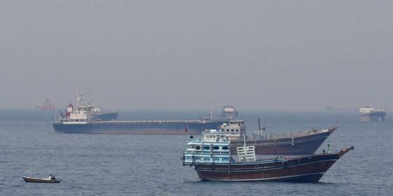 Teerã Revela Proposta Inovadora para Reabrir Estreito de Ormuz