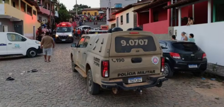 Tragédia na Bahia: Carro desgovernado causa morte de avó e neto