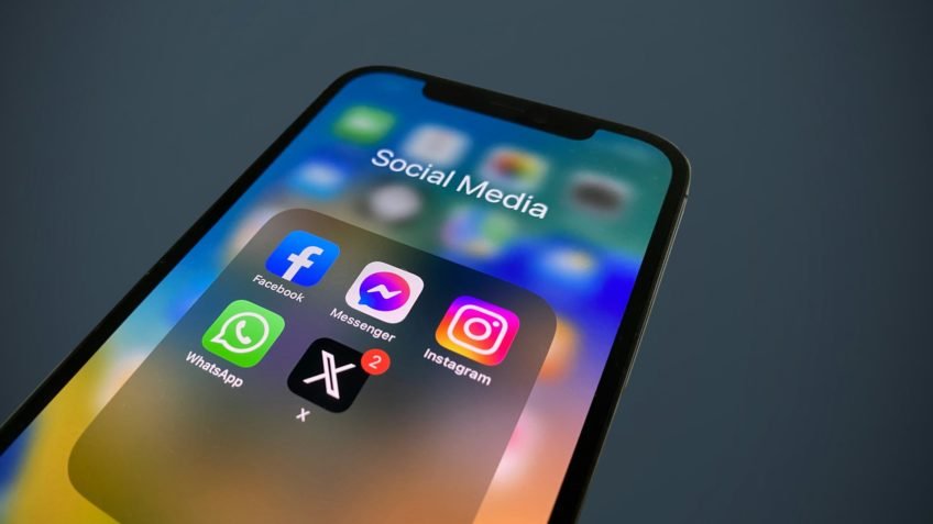 Tribunal Penaliza Meta e Google por Vício em Redes Sociais