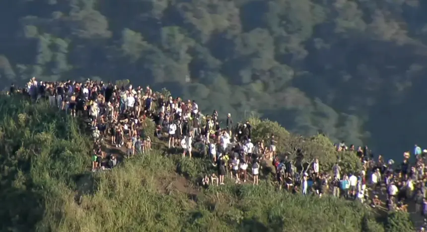 Turistas Retornam ao Morro do Vidgal Após Tiroteio Tenso