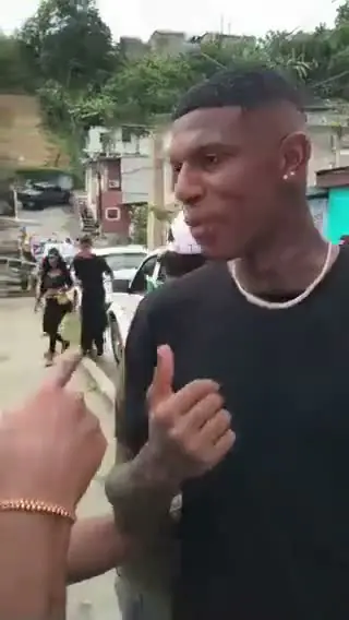 Vídeos de Arboleda no Equador bombam após seu sumiço