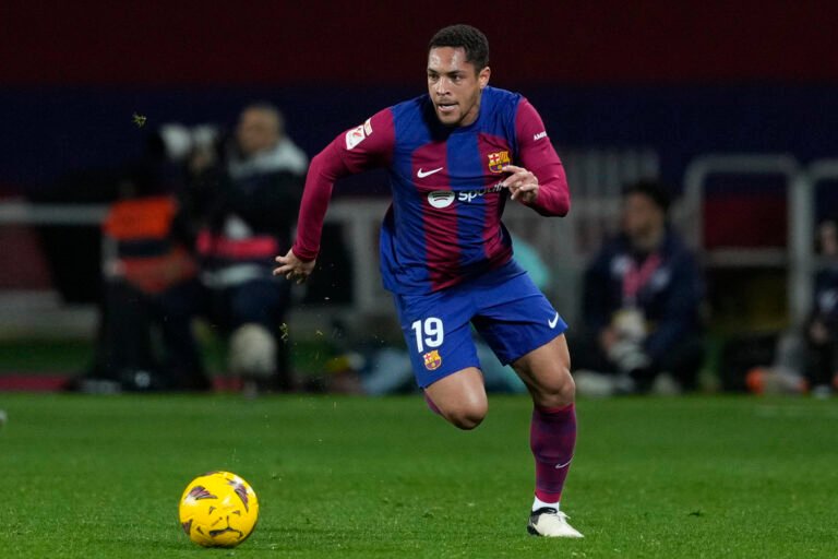 Vitor Roque reflete sobre Barcelona: 'Talvez não fosse o momento'