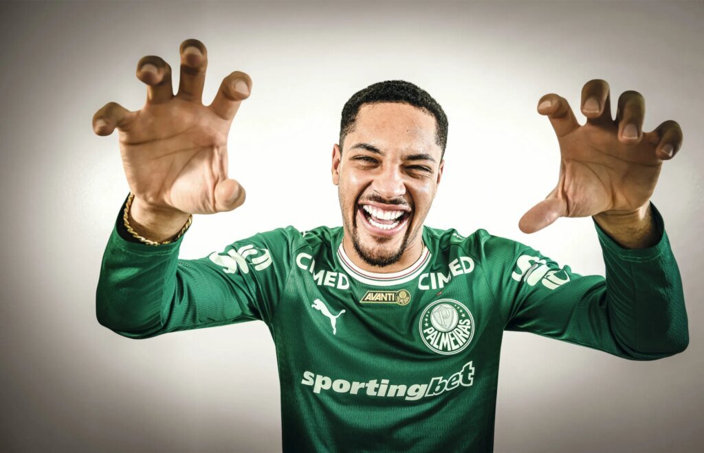 Vitor Roque valoriza psicóloga e revela segredo do sorriso
