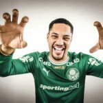 Vitor Roque valoriza psicóloga e revela segredo do sorriso