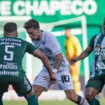 Vitória supera adversidades e empata com a Chapecoense Vitória supera adversidades e empata com a Chapecoense