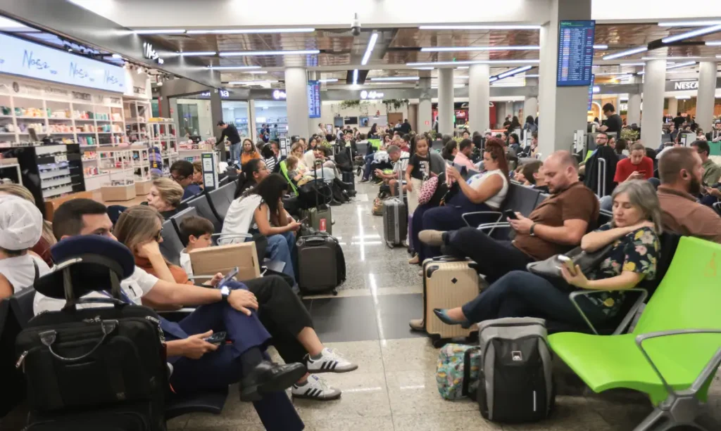 Voos suspensos em Congonhas e Guarulhos por falha no controle aéreo