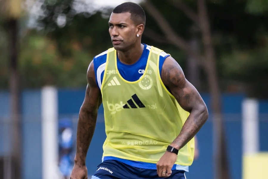 Walace é dispensado do Cruzeiro por indisciplina e preocupa time