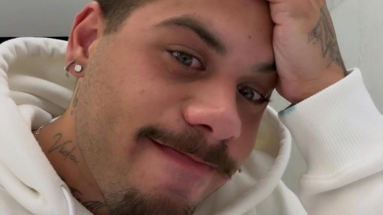 Zé Felipe revela luta contra ansiedade e vício em medicamentos