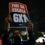 Direita luta para eliminar escala 6×1 com emenda polêmica