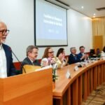 Faculdade de Educação reafirma compromisso com ensino público