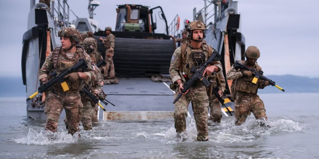 Forças Navais do Brasil e França Realizam Exercício no Rio