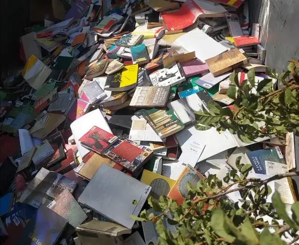 Inquérito investiga descarte irregular de livros em Osasco