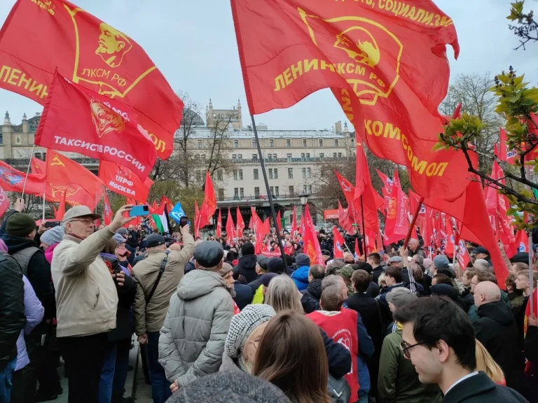 Manifestação do Dia do Trabalhador em Moscou, na Rússia, em 1º de Maio de 2026