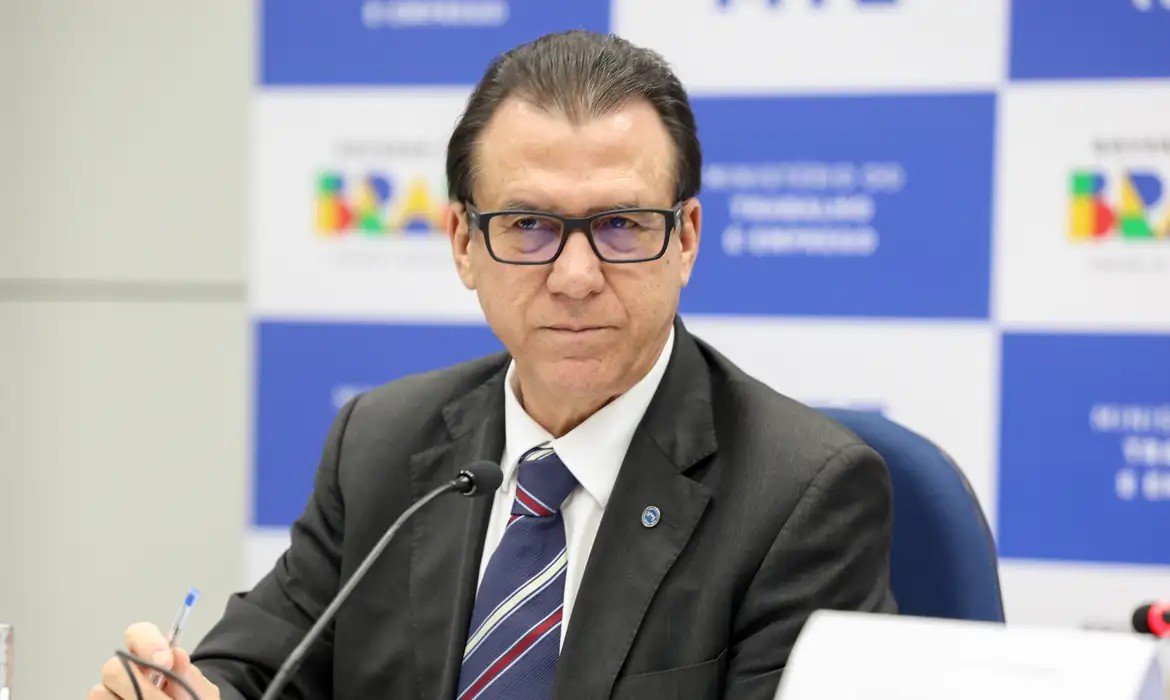 Marinho: deputados precisam encarar projetos do fim da 6×1 e de trabalhadores por app