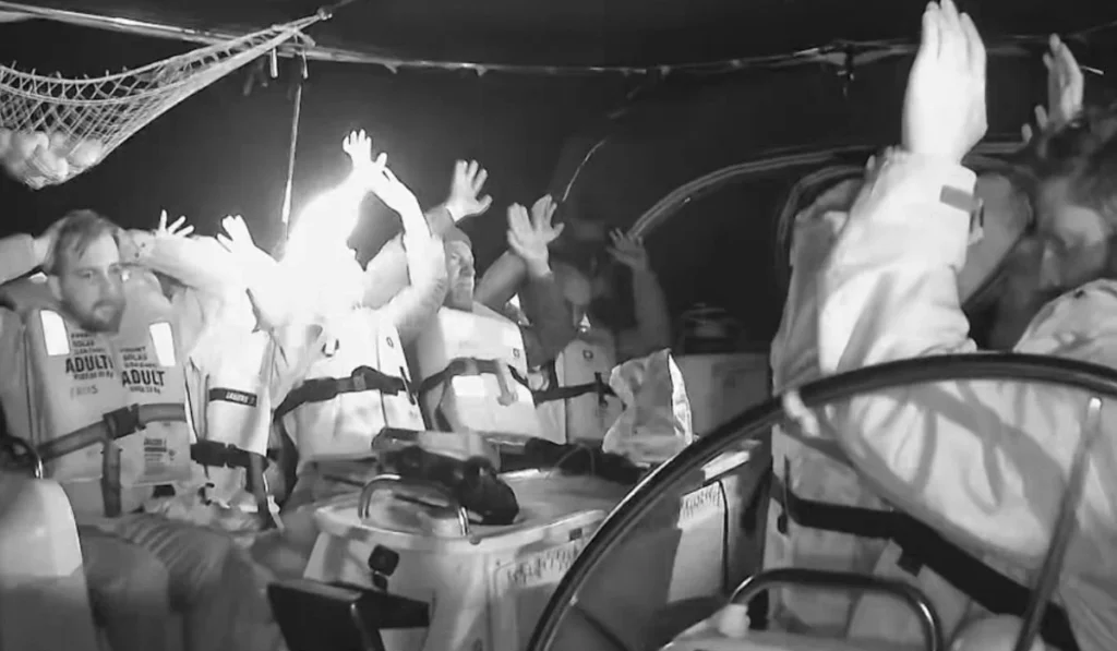 Militares israelenses interceptam embarcação de brasileiros