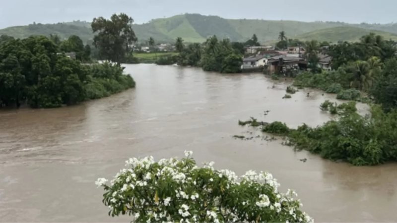 Pernambuco declara emergência em 27 cidades afetadas por chuvas