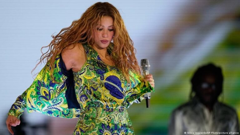 Shakira em Copacabana: Atração internacional encanta a mídia europeia