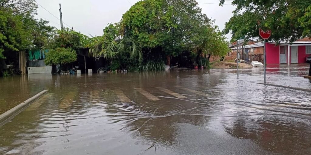 Temporal no RS deixa desalojados e provoca danos em 19 cidades