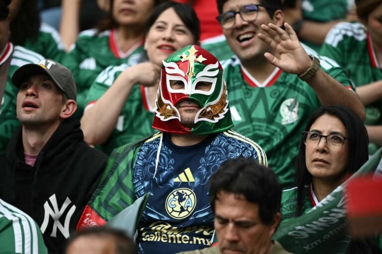 Estádio Azteca lotado será “o grande diferencial” a favor do México, diz técnico Aguirre