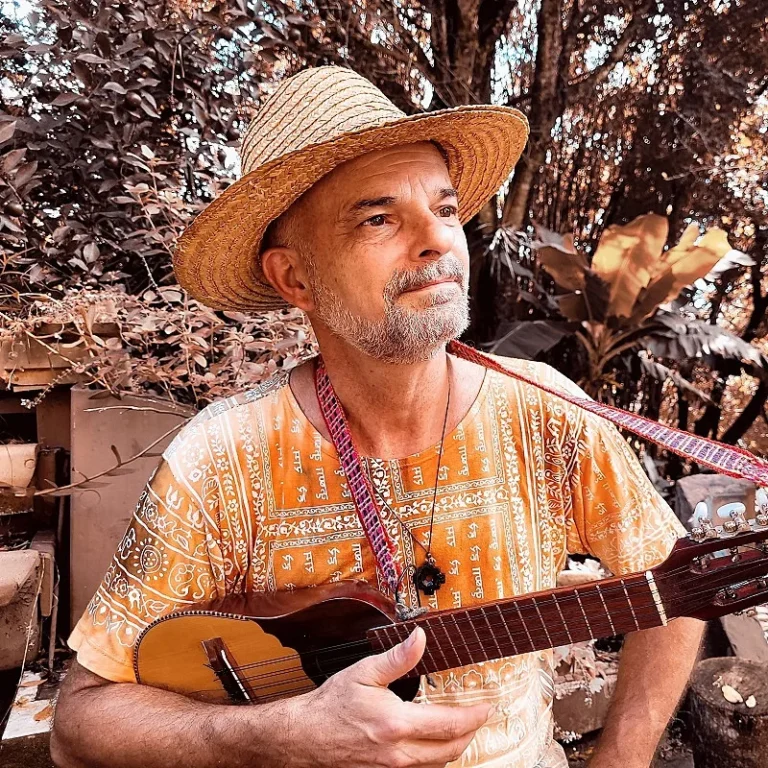 Zé Martins, músico, compositor, artista plástico, educador popular e militante da cultura popular latino-americana