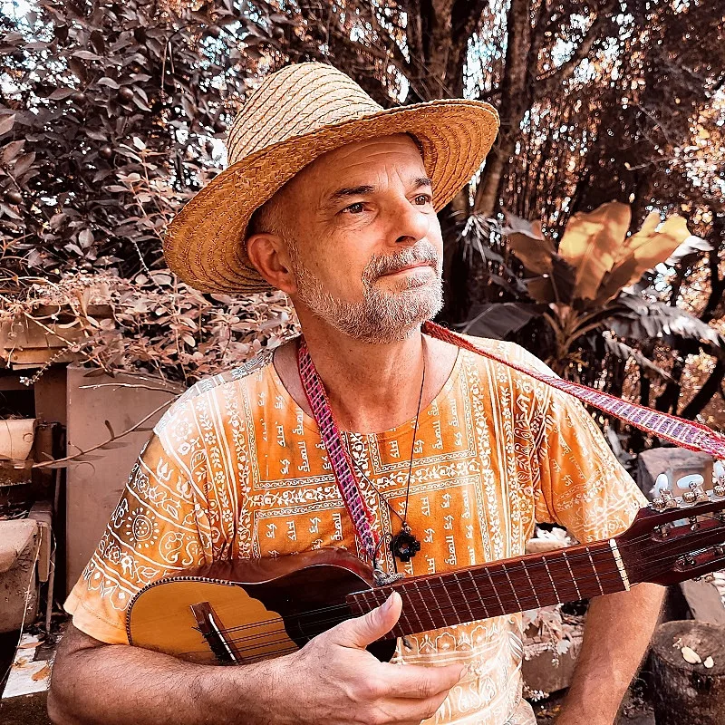 Zé Martins, músico, compositor, artista plástico, educador popular e militante da cultura popular latino-americana