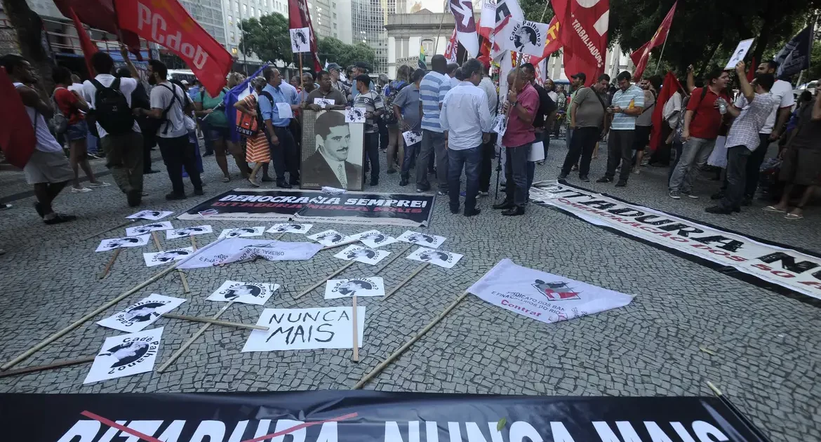 Governo pede desculpas por desaparecimento de aluno da UnB na ditadura