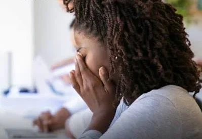 Afastamentos do INSS sobem com problemas de coluna e saúde mental