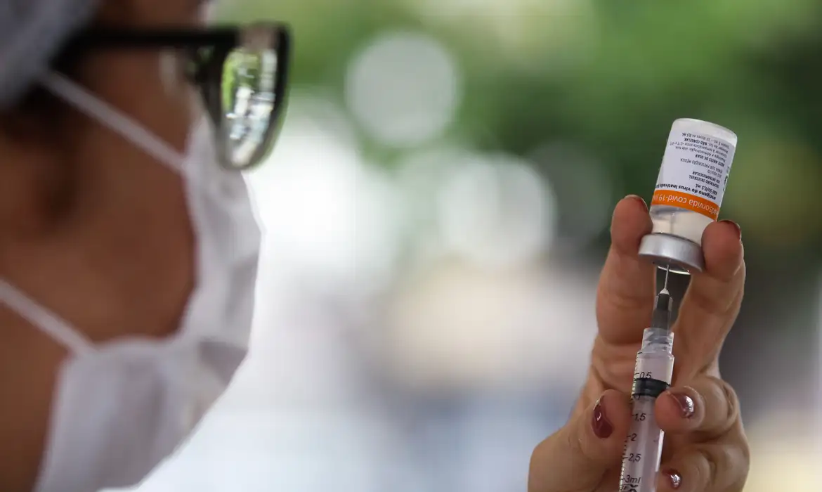 Anvisa Revê Fórmula das Vacinas Contra Covid-19: Novidades!