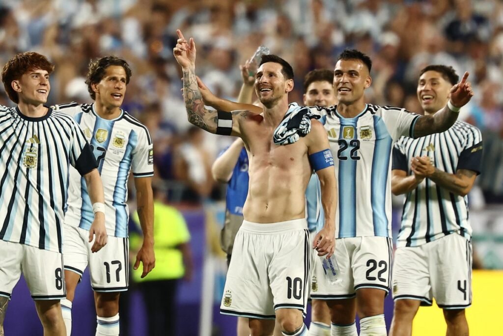 Argentina vence Suíça na prorrogação e vai enfrentar Inglaterra na semifinal da Copa