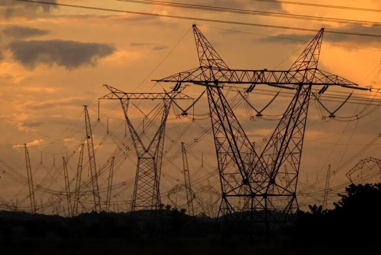CNI revela que 73% das indústrias economizam com energia livre