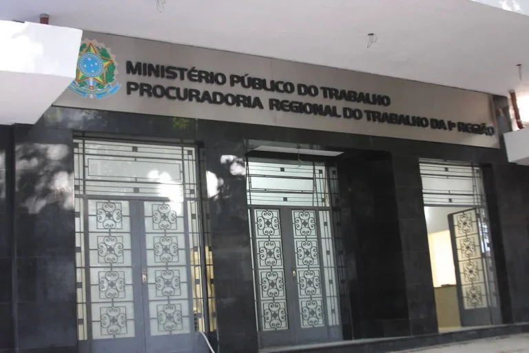 Doméstica é libertada após 52 anos sem receber salário no RJ