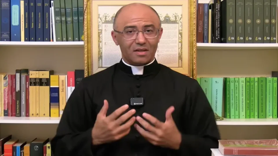 Excomunhão de Padre Ultraconservador é Confirmada em Brasília