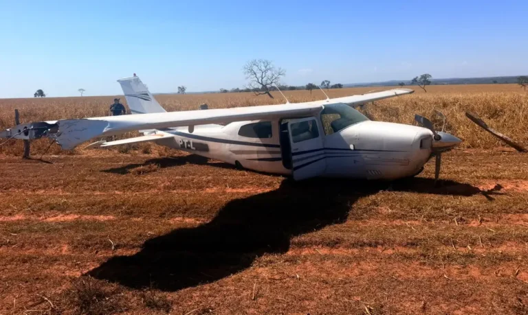 FAB Intercepta Aeronave Suspeita da Bolívia em Ação Rápida