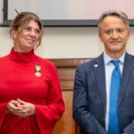 França homenageia professora da USP com Ordem do Mérito Agrícola