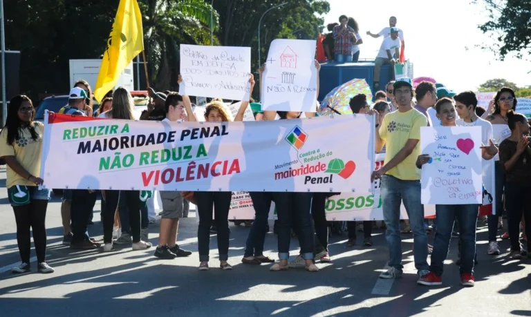 Protesto contra a redução da maioridade penal