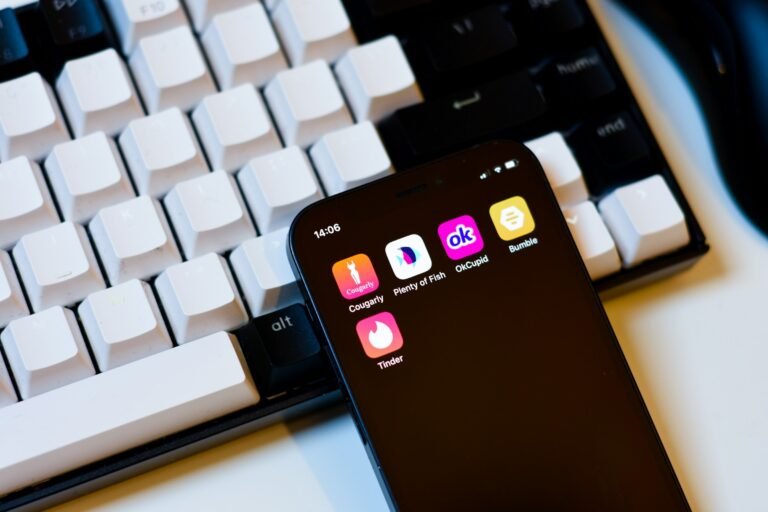 Impacto dos apps de namoro nos relacionamentos e na economia afetiva