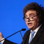 Milei acusa oposição de instigar ataque global à Argentina
