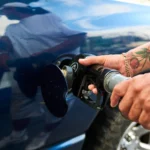 Preços da gasolina e diesel: alta na guerra e queda lenta na trégua