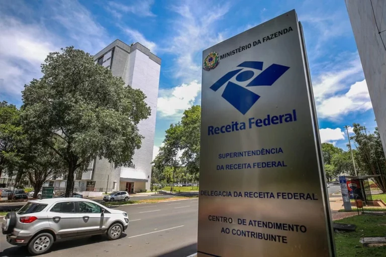 Receita espera arrecadar R$ 10 bi a menos com dividendos após fracasso nos primeiros seis meses