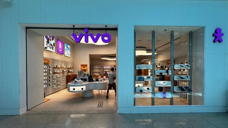 Telefônica Brasil (VIVT3) registra lucro de R$ 1,57 bi no 2º tri