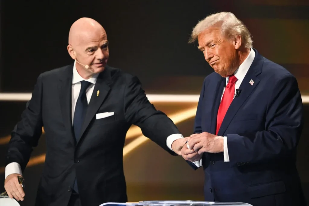 Infantino, presidente da Fifa, tem uma relação de proximidade com Trump
