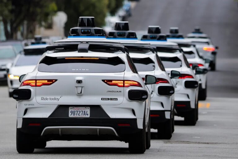 Waymo retoma serviço em San Francisco após pausa de uma hora
