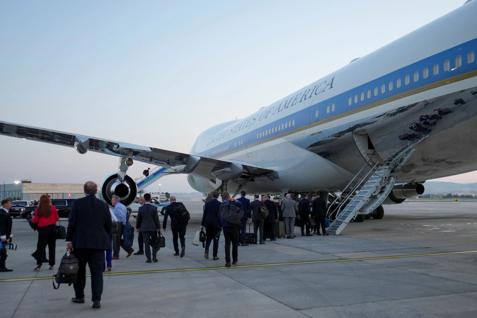 Air Force One se torna 'isca' diante de ameaças a Trump