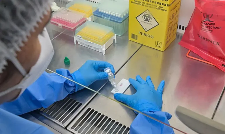 Anvisa Revê Normas de Controle de Qualidade em Laboratórios